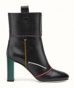 Botines negros y bordes multicolor de Fendi