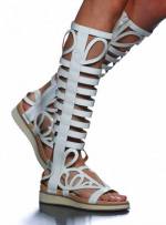 Sandalias altas de Devota y Lomba