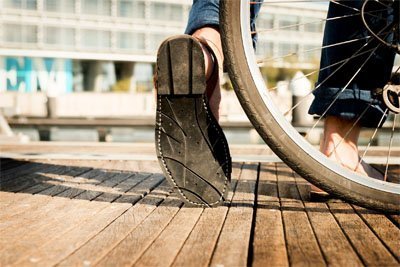 MMARTINYCA, la empresa de abarcas que reivindica la durabilidad del calzado